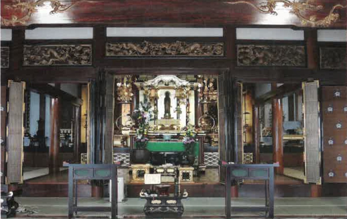 本堂内陣
